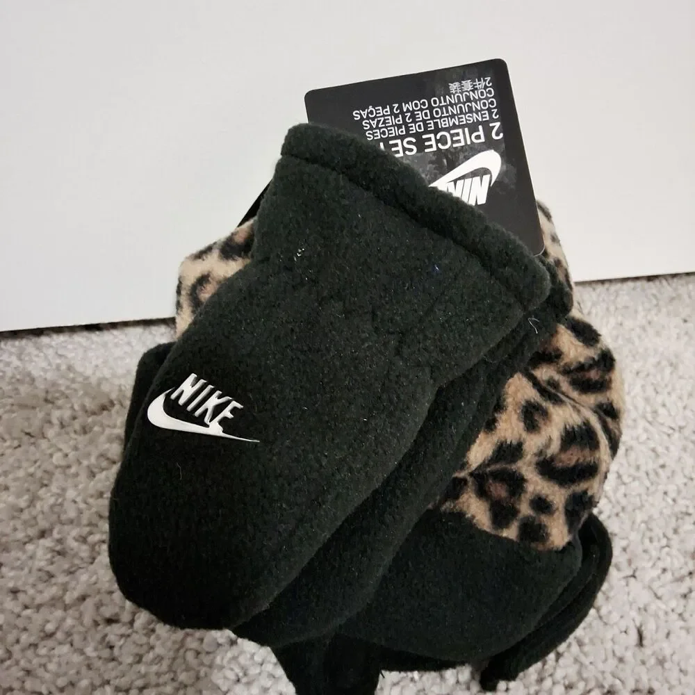 Nike Infant Toddler Girls Trapper Hat & Mittens 2 Piece Set Leopard New w/ Tags